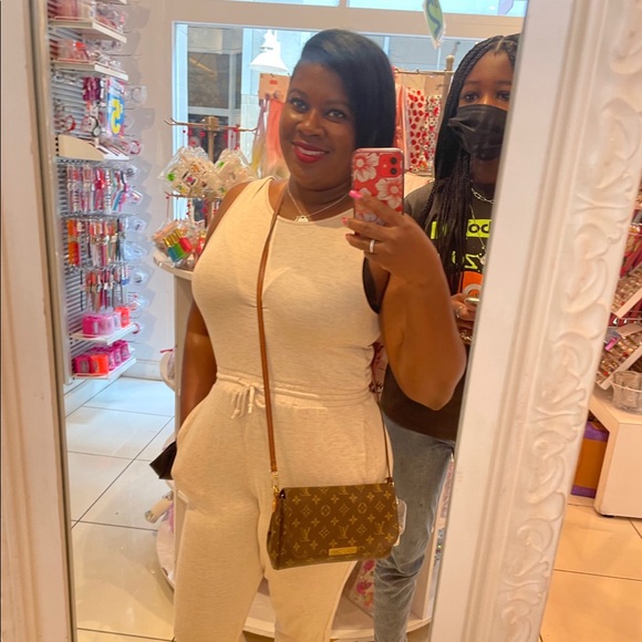 😉About me - your Posher!!!😘 - Picture 6 of 12